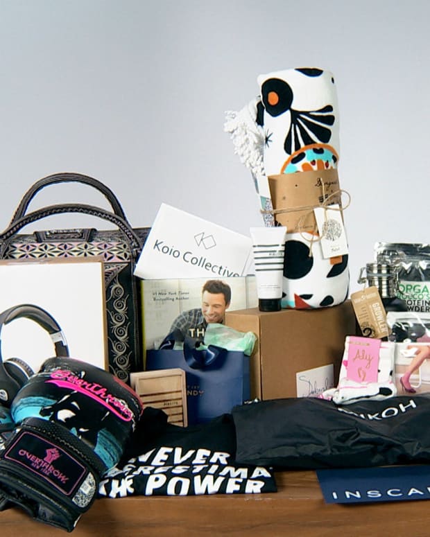 SI Swimsuit Gift Bag